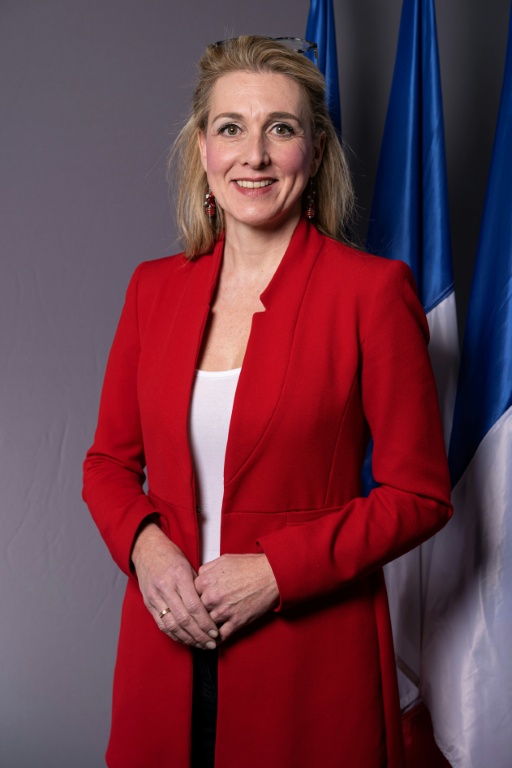 La candidate du Rassemblement National (RN) aux élections municipales Anne-Sophie Rigault, le 2 février 2026 dans cette ville du sud de la France 
