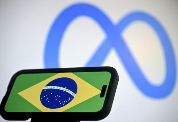 La justice électorale a donné 24 heures à Meta pour prouver que le géant de la tech réserve un traitement égalitaire sur ses réseaux aux campagnes du président sortant Luiz Inácio Lula da Silva et de son adversaire conservateur Flávio Bolsonaro