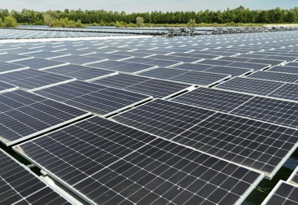 Site de production solaire de Perthes, en Seine-et-Marne, le 20 juin 2025.