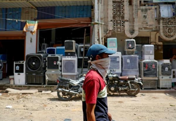 Une boutique de vente de climatiseurs à Varanasi en Inde le 18 mai 2026