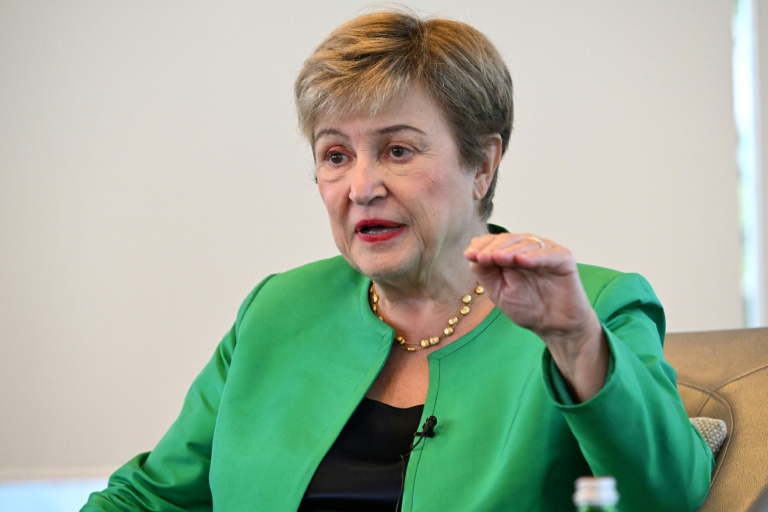 Kristalina Georgieva, directrice générale du Fonds monétaire international (FMI), s'exprime lors d'un entretien avec l'AFP à l'issue de la cérémonie d'ouverture des Assemblées annuelles du FMI à Singapour, le 7 octobre 2026. 