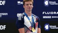 Le Français Léon Marchand, sacré champion d'Europe du 200 m papillon, le 15 août 2026 à Saint-Denis