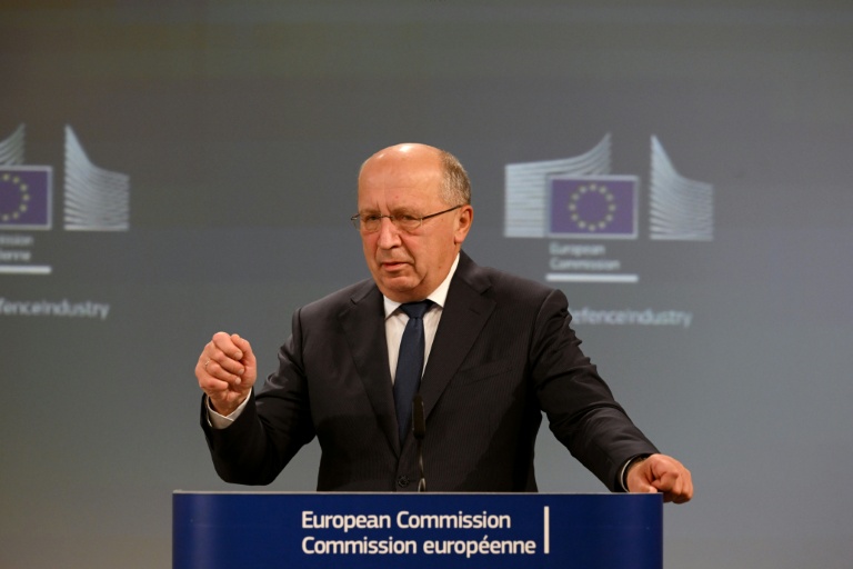Le commissaire européen à la Défense, Andrius Kubilius, lors d'une conférence de presse à Bruxelles le 16 octobre 2025