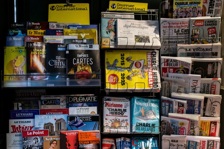 Dans un kiosque à journaux, à Paris, le 6 janvier 2025