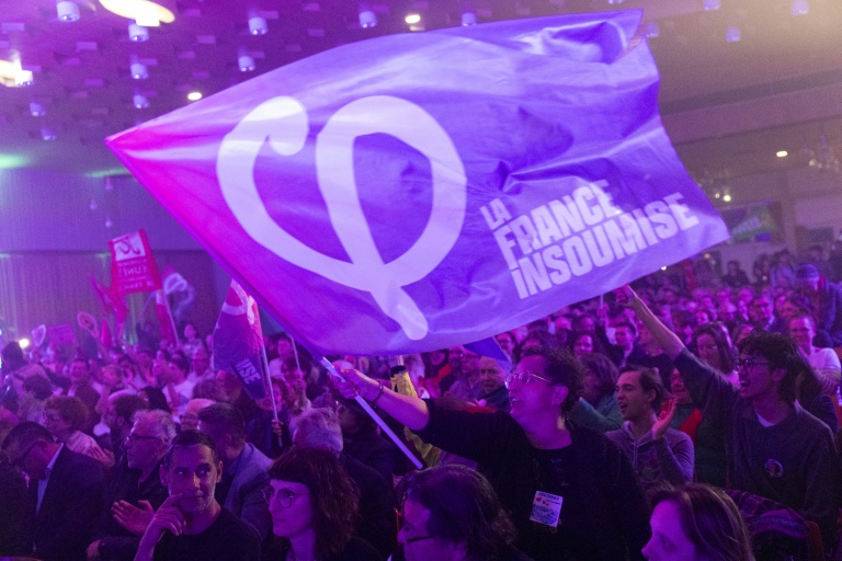 Le tribunal administratif de Paris a suspendu la décision du préfet de police d'interdire un concert de LFI prévu sur la place de la République