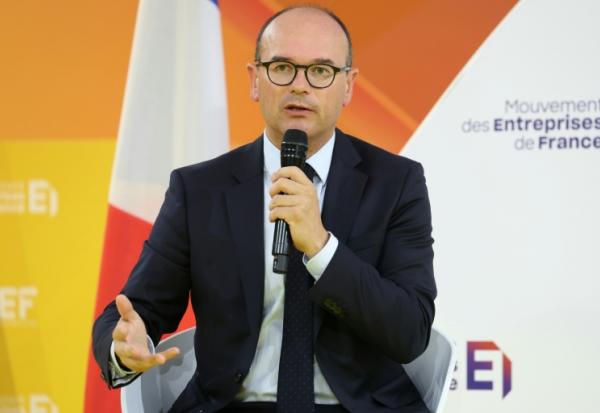 Le ministre de l'Industrie Sébastien Martin s'exprime lors de la "Rencontre des Entrepreneurs de France", l'événement de rentrée du Medef, à Paris, le 26 août 2026