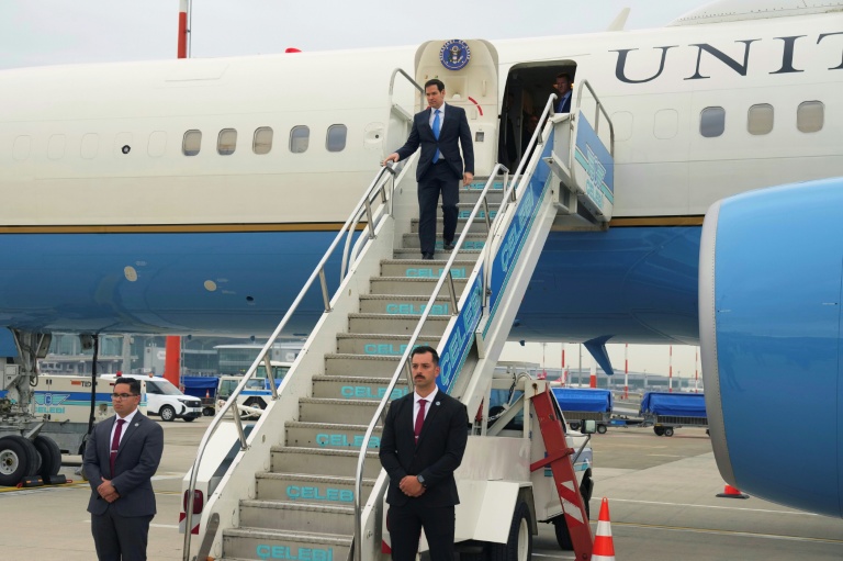 Le secrétaire d'Etat américain Marco Rubio arrive à Istanbul, le 16 mai 2025