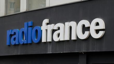 Les auditeurs de Radio France vont devoir changer certaines habitudes à la fin de l'été: France Musique ne sera plus diffusée qu'en numérique à certains endroits, dans un mouvement progressif de bascule de la radio traditionnelle