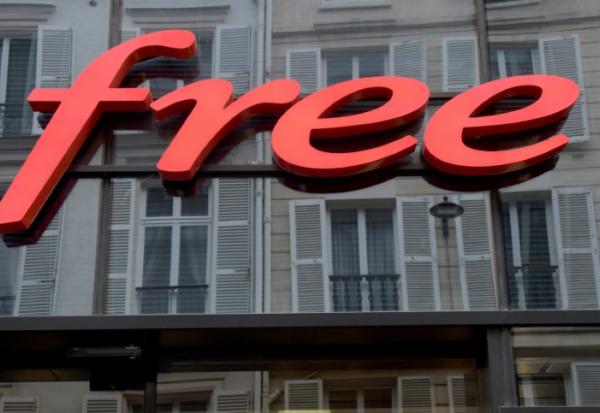 La Commission nationale de l'informatique et des libertés (Cnil) a infligé 27 millions d'euros d'amende à Free Mobile et 15 millions à Free après un vol massif de données de clients en 2024