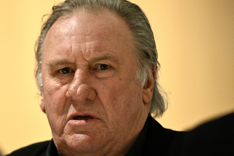 L'acteur français Gérard Depardieu lors de son procès pour agressions sexuelles, le 27 mars 2025 à Paris