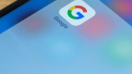 Google a été condamné mercredi aux Etats-Unis à verser 425,7 millions de dollars de dommages à près de 100 millions d'utilisateurs pour atteinte à leur vie privée