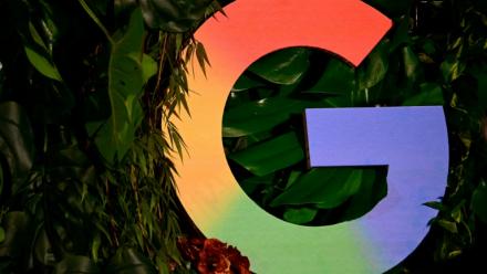 Le numéro 1 mondial de la recherche en ligne a noué un "nouveau programme de partenariat commercial" avec plusieurs médias dans le monde, dont le magazine allemand Der Spiegel, le quotidien espagnol El País et le britannique The Guardian, ou encore le Times of India et le Washington Post.