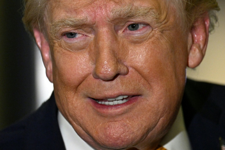 Le président américain Donald Trump à bord d'Air Force One le 4 janvier 2026