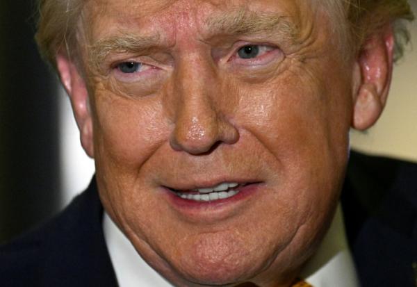 Le président américain Donald Trump à bord d'Air Force One le 4 janvier 2026