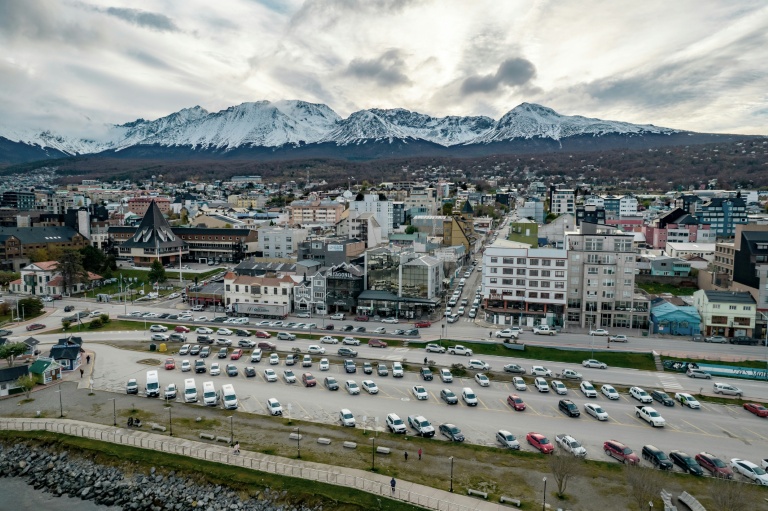 Vue aérienne d'Ushuaïa, en Terre de Feu argentine, le 13 mai 2026