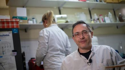 Le biologiste Raul Gonzalez Ittig, professeur de génétique des populations à l’Université de Córdoba, le 13 mai 2026 en Argentine