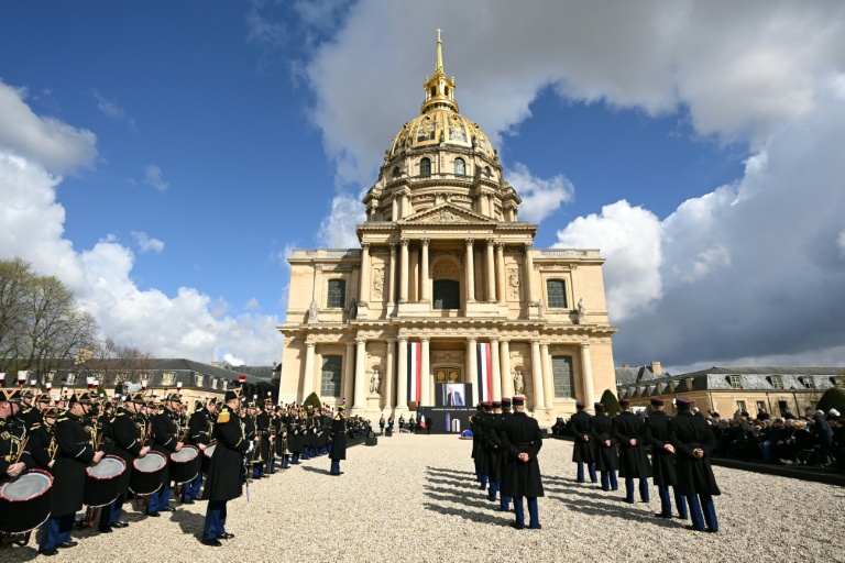Hommage national à l'ancien Premier ministre socialiste Lionel Jospin à l'Hôtel des Invalides à Paris, le 26 mars 2026