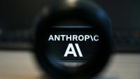 Vue du logo de la start-up Anthropic sur l'écran d'un téléphone, le 10 juin 2026 à Bruxelles