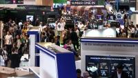 Des visiteurs lors de la 9e édition de VivaTech porte de Versailles, à Paris le 11 juin 2025