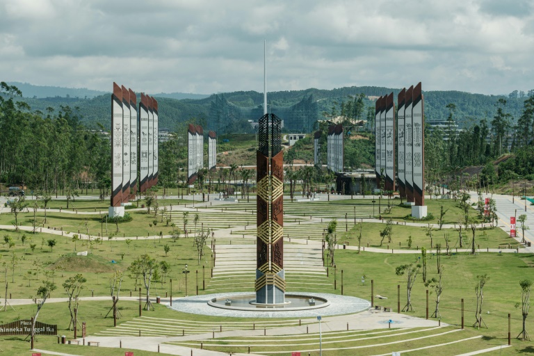 Le monument Point Zero, marquant le point de départ officiel d'Ibu Kota Nusantara (IKN), la nouvelle capitale prévue de l'Indonésie, le 15 août 2025