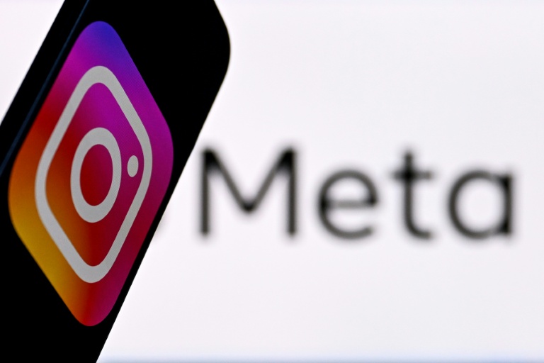 Meta a présenté mardi un nouveau dispositif destiné aux comptes Instagram d'adolescents, qui va filtrer encore davantage de contenus