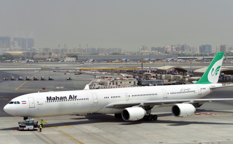 Un avion de la compagnie iranienne Mahan Air sur le tarmac de l'aéroport de Dubaï le 14 septembe 2017