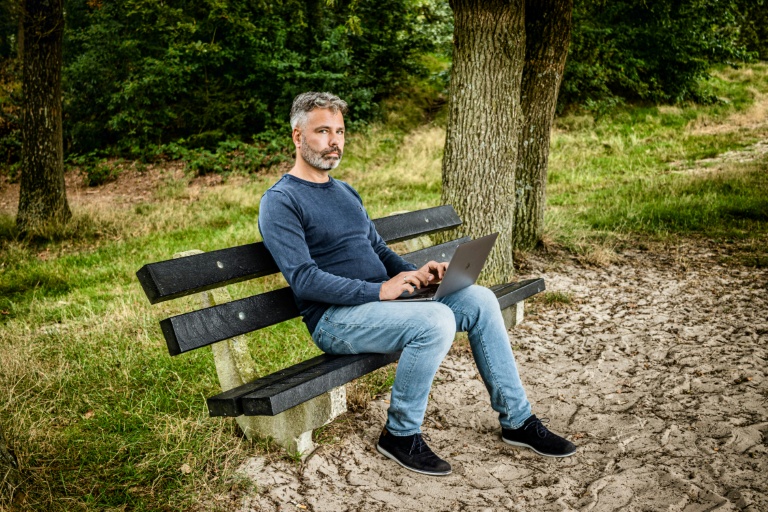 Photo prise le 28 août 2021, fournie par la famille le 12 mai 2026, de Dennis Biesma, à Oldemeijer aux Pays-Bas