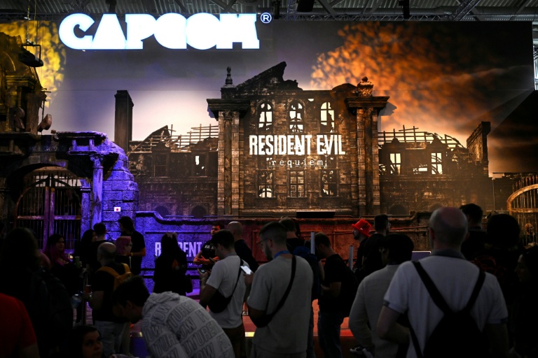  Une affiche du jeu Resident Evil Requiem de Capcom lors du salon du jeu vidéo Gamescom à Cologne, le 20 août 2025 en Allemagne