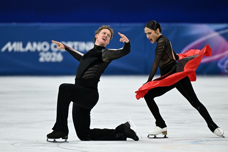 Les patineurs américains Evan Bates et Madison Chock, le 11 février 2026 aux JO de Milan Cortina