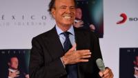 Le chanteur espagnol Julio Iglesias à Mexico, le 23 septembre 2015