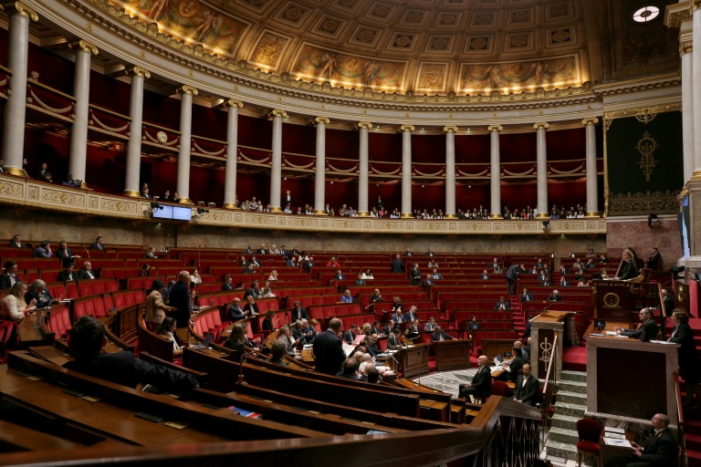 L'assemblée nationale à Paris le 13 mai 2026