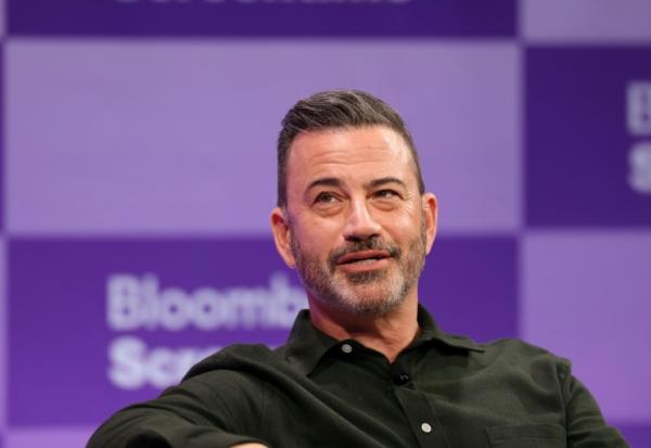 L'humoriste et présentateur de télévision américain Jimmy Kimmel lors d'une conférence organisée par Bloomberg, à Los Angeles (Californie), aux Etats-Unis, le 8 octobre 2025
