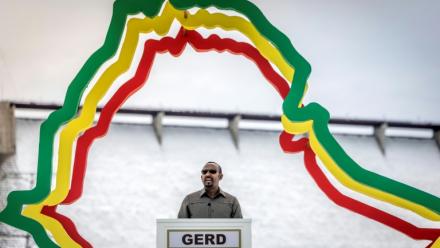 Le Premier ministre éthiopien Abiy Ahmed prononce un discours pendant la cérémonie d'inauguration du Grand barrage de la Renaissance (GERD) sur le Nil, le 9 septembre 2025 à Guba, en Ethiopie