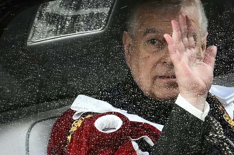 L'ex-prince Andrew, alors non déchu de son titre, après le courinnement du roi Charles III à Londres le 6 mai 2023
