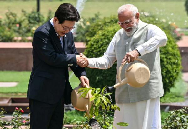 Le président sud-coréen Lee Jae-myung et le Premier ministre indien Narendra Modi, à New Dehli, le 20 avril 2026