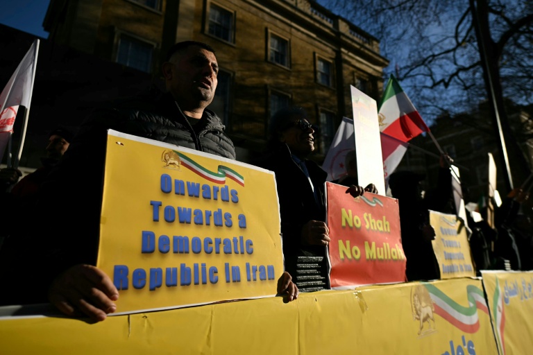 Manifestation à Londres contre la répression des manifestations en Iran, le 14 janvier 2026