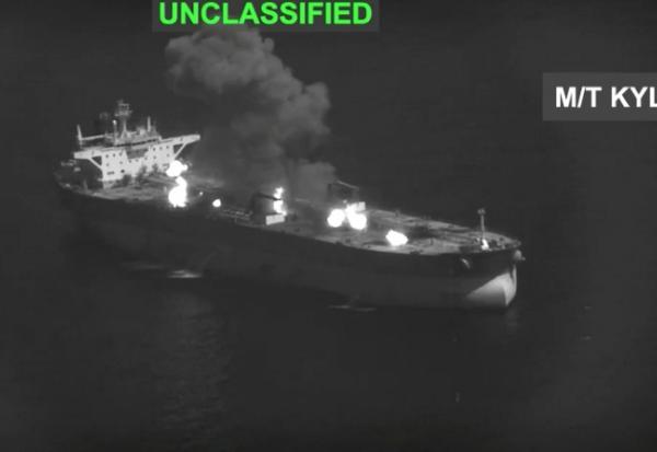 Capture d'écran réalisée le 5 septembre 2026 à partir d'une vidéo diffusée par le Commandement central des États-Unis (Centcom) sur X montrant ce que le Centcom présente comme une frappe des forces armées américaines contre un pétrolier iranien, dans le golfe d'Oman, le 5 septembre 2026