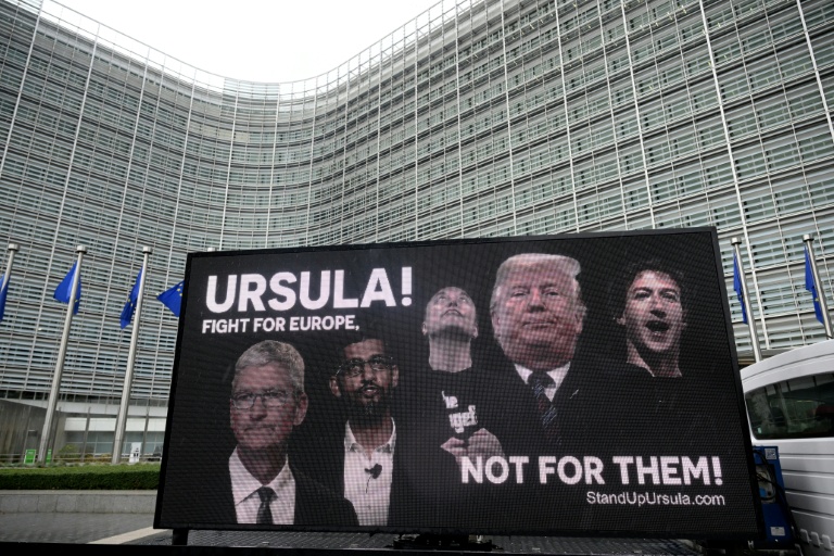 Les mesures présentées par la Commission européenne sont critiquées par les militants pour la protection des données personnelles