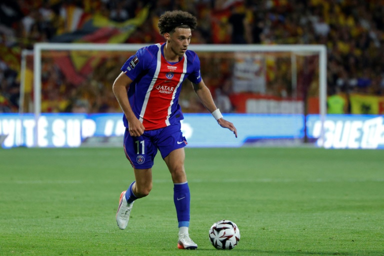 Maghnes Akliouche une des recrues du PSG cet été, le 16 août 2026 à Lens pour le Trophée des champions en France 