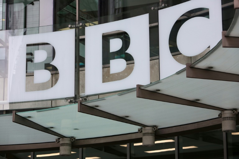La BBC accuse Donald Trump de traîner les pieds dans sa procédure en diffamation contre le groupe audiovisuel public britannique