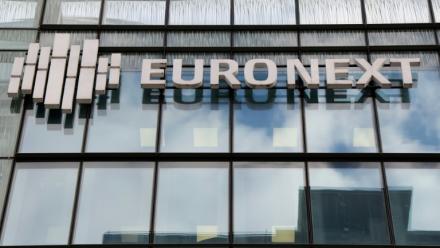 Le siège de l'opérateur boursier Euronext, dans le quartier d'affaires de La Défense, près de Paris, le 9 octobre 2025