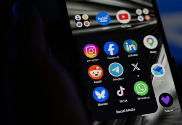La Malaisie va obliger les principaux réseaux sociaux à vérifier l'âge des utilisateurs et interdire aux moins de 16 ans de créer des comptes, en vertu de nouvelles règles entrées en vigueur lundi