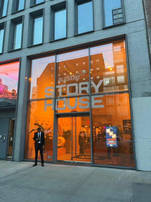 La devanture de l'Audible Story House, une 