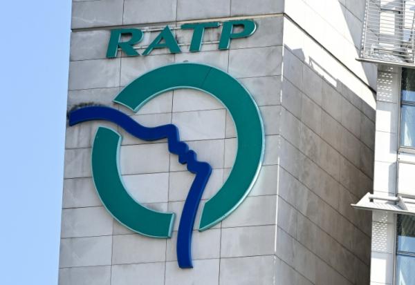 Le logo de la RATP à Paris, le 3 mars 2025
