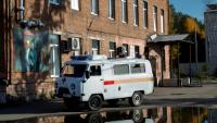 Une ambulance devant un bâtiment hospitalier à Chelekhov, dans la région d'Irkoutsk, le 7 octobre 2026 en Russie