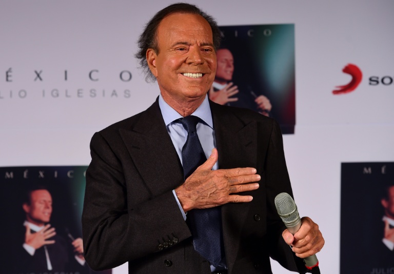 Le chanteur espagnol Julio Iglesias, à Mexico, le 23 septembre 2015