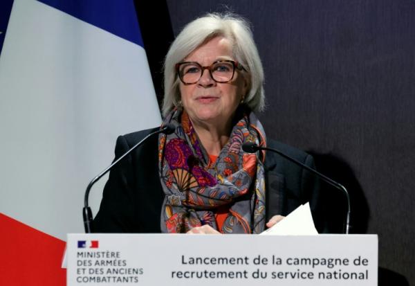 La ministre des Armées, Catherine Vautrin, lors d'une conférence de presse à l'occasion du lancement de la campagne nationale de recrutement pour le nouveau service militaire national, le 12 janvier 2026 à Paris