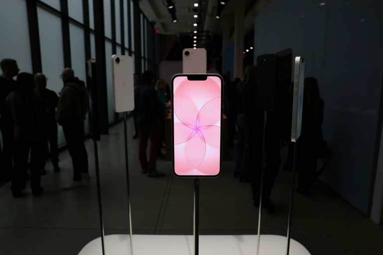 Un iPhone 17e à New York (Etats-Unis), le 4 mars 2026 