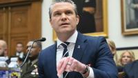 Le secrétaire américain à la Défense, Pete Hegseth, témoigne devant la commission des forces armées de la Chambre des représentants des États-Unis lors d'une audition au Capitole, le 29 avril 2026 à Washington