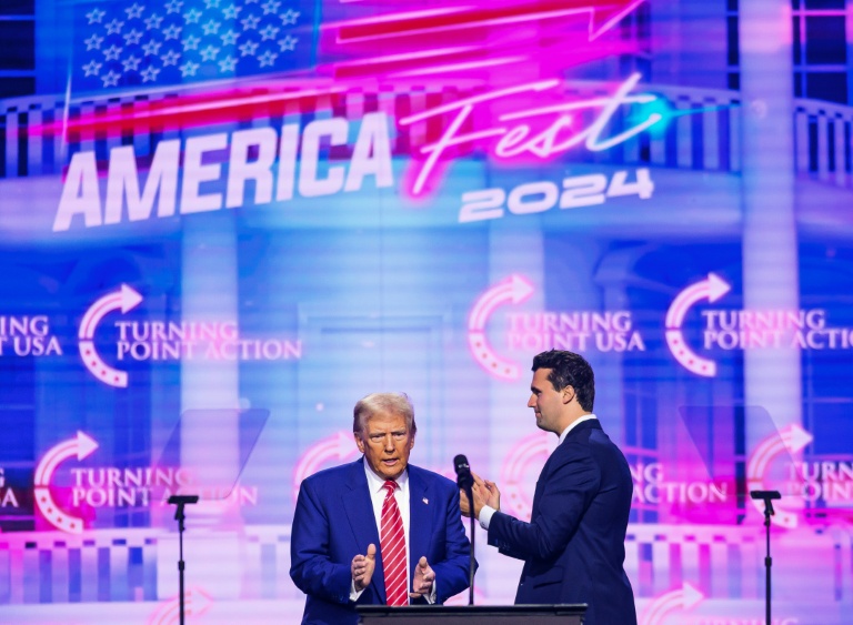 Charlie Kirk et Donald Trump à Phoenix, en Arizona, le 22 décembre 2024